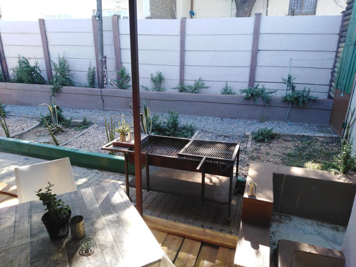 Xenia Bed & Breakfast Windhoek Dış mekan fotoğraf