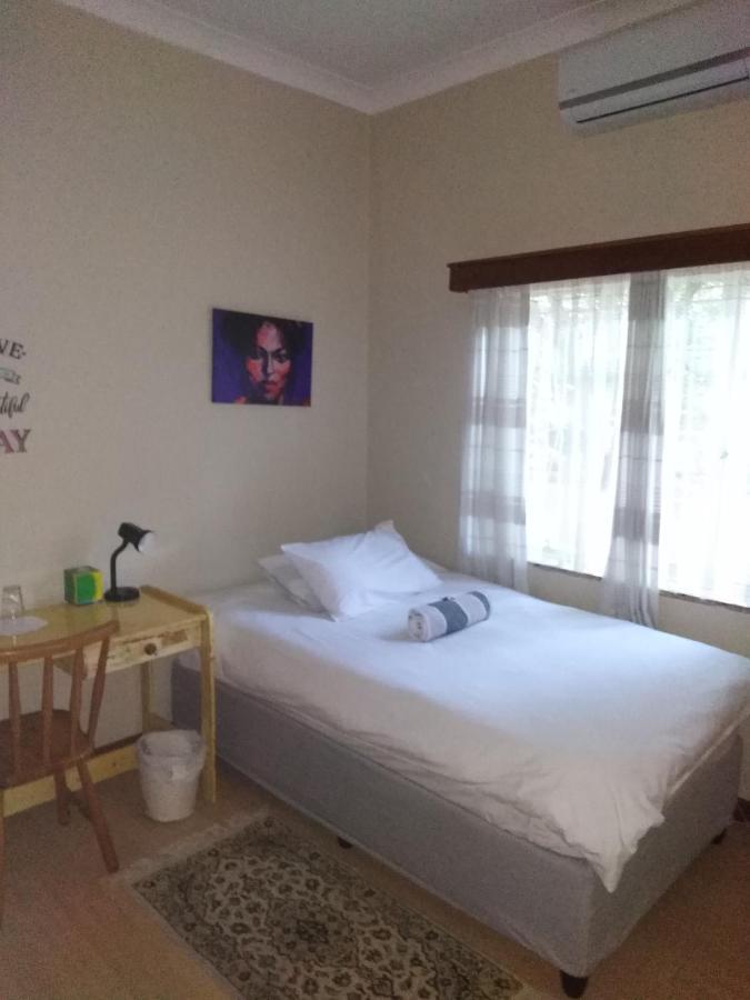 Xenia Bed & Breakfast Windhoek Dış mekan fotoğraf
