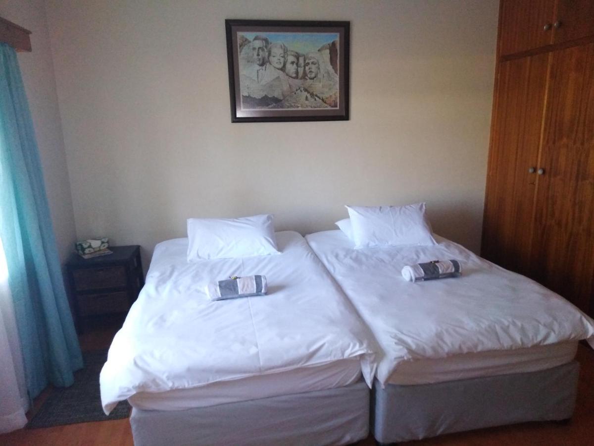 Xenia Bed & Breakfast Windhoek Dış mekan fotoğraf