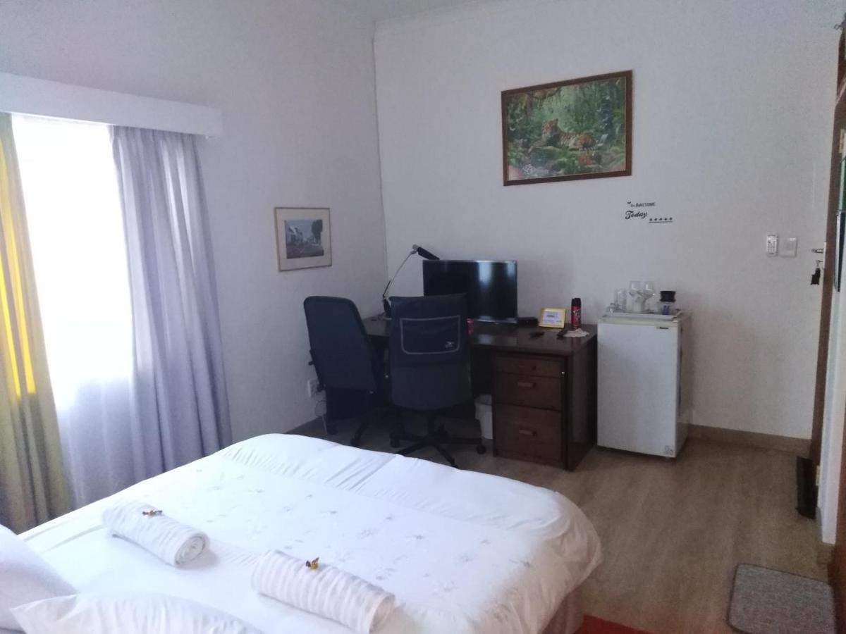 Xenia Bed & Breakfast Windhoek Dış mekan fotoğraf