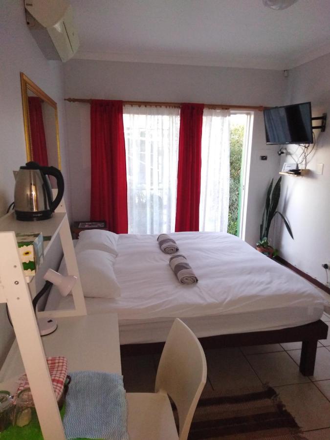 Xenia Bed & Breakfast Windhoek Dış mekan fotoğraf