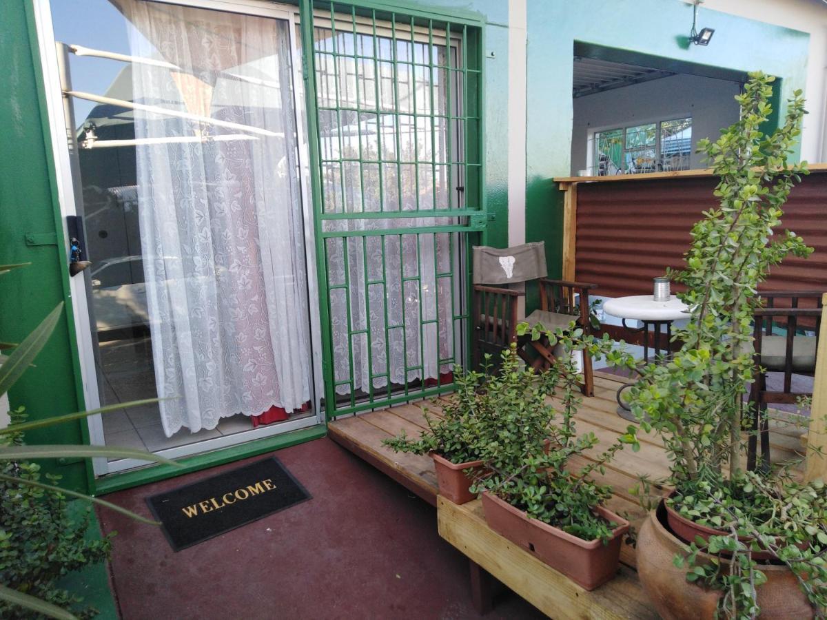 Xenia Bed & Breakfast Windhoek Dış mekan fotoğraf